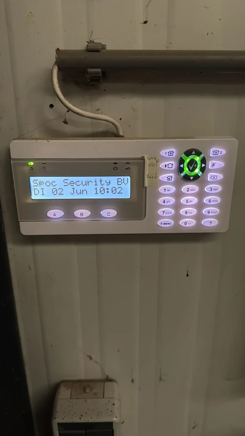 Verlicht bedieningspaneel van een inbraakalarm van SPOC-Security